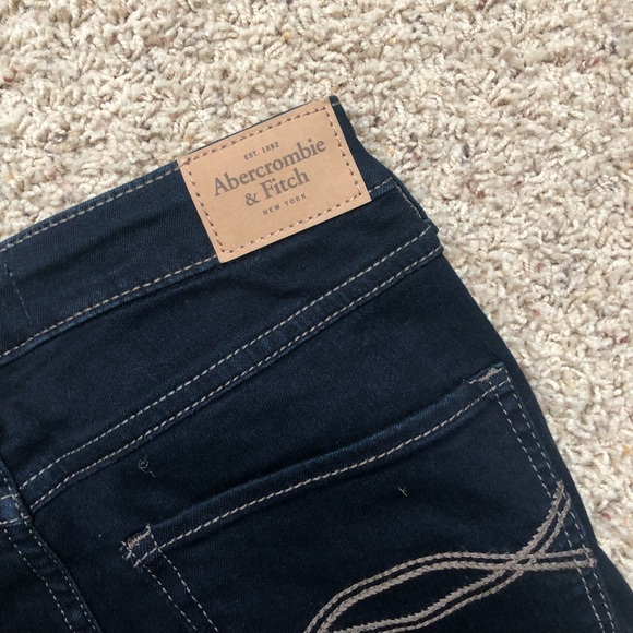 Abercrombie 00R Super Skinny High-Rise Jean - Picture 5 of 7